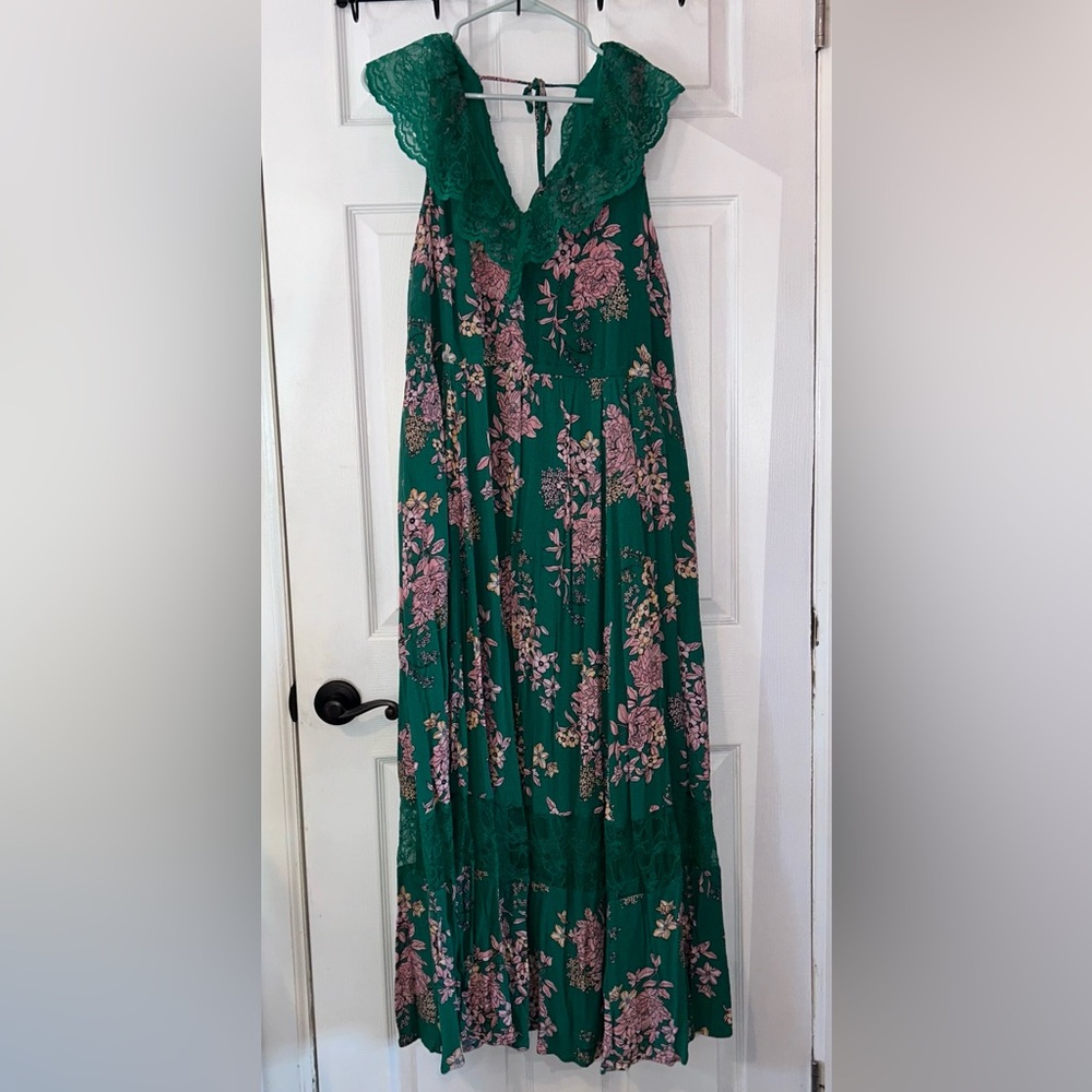 Torrid 3X Lace Trim Floral Sleeveless Tie-Back Maxi Dress